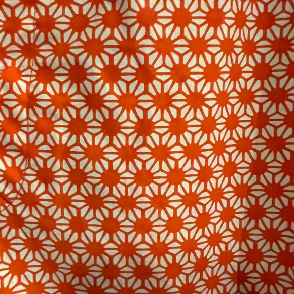 Men’s J.Crew Swim Trunks, floral pattern / size 31 / 7inch length - LIKE NEW - Picture 2 of 3